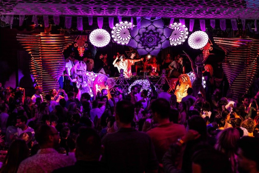 cova santa bottle service