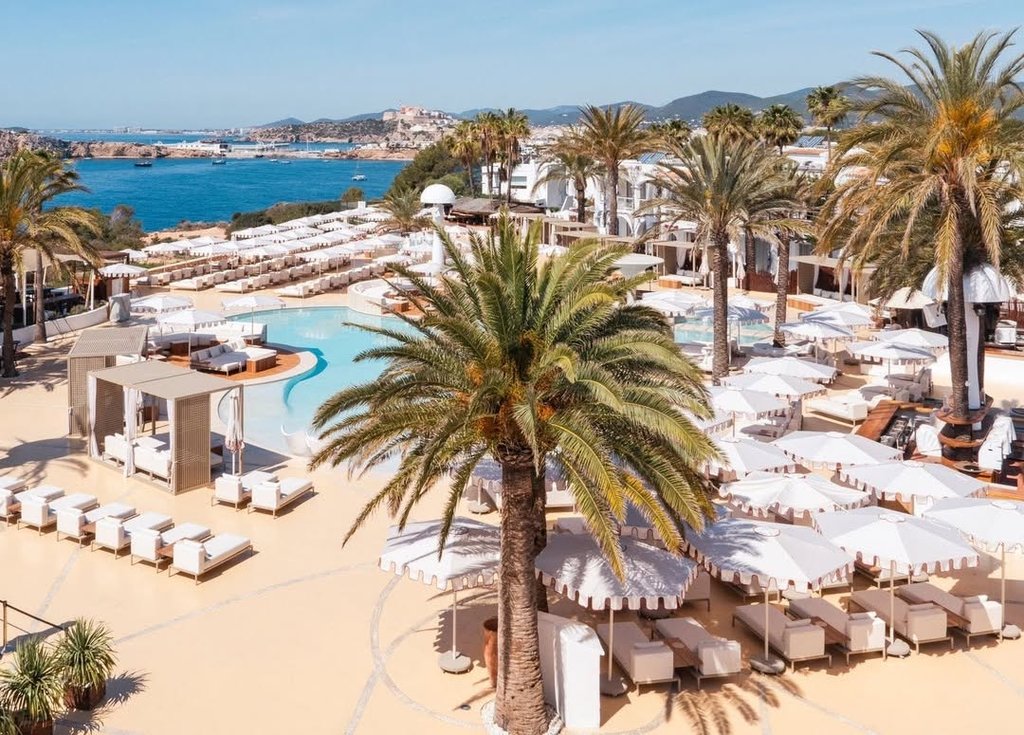 destino ibiza table map
