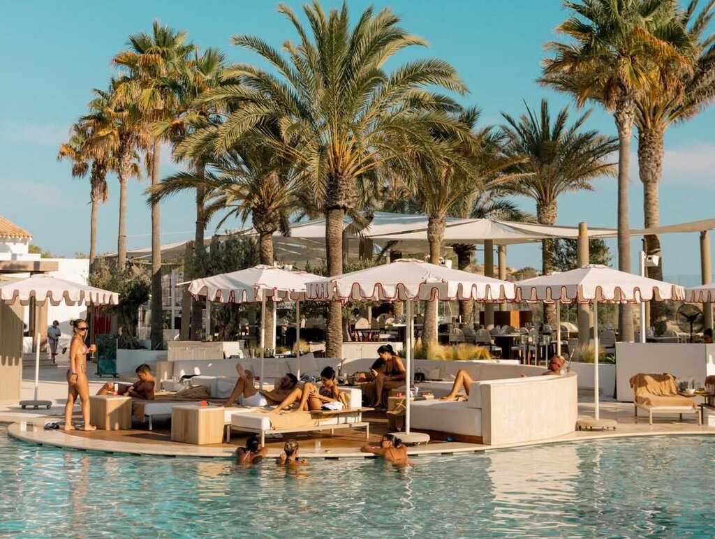 destino beach club ibiza