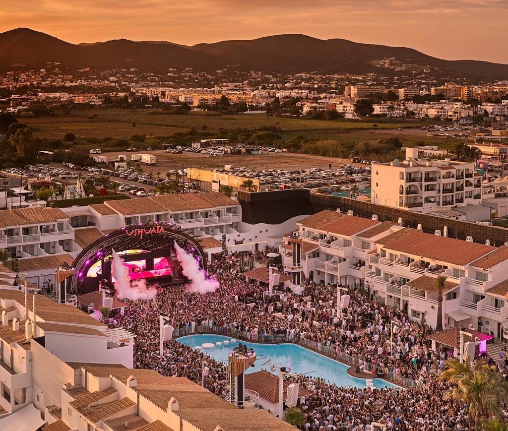 ibiza table booking
