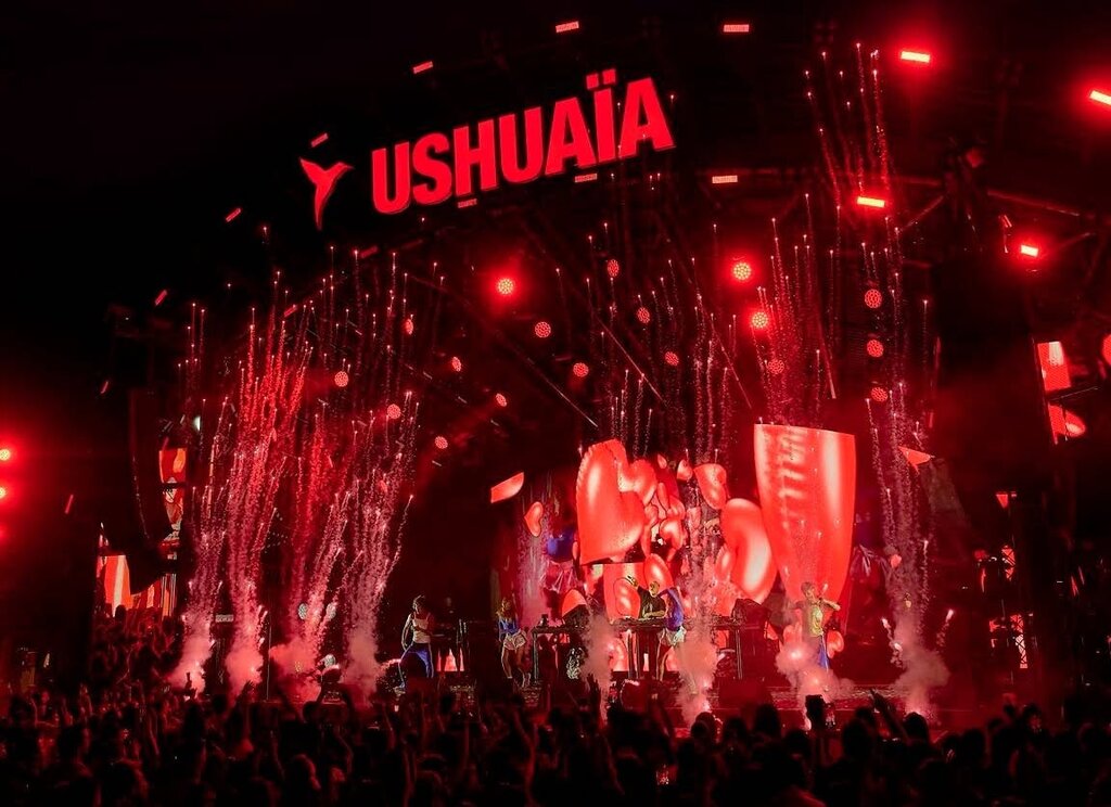 ushuaia vip tables
