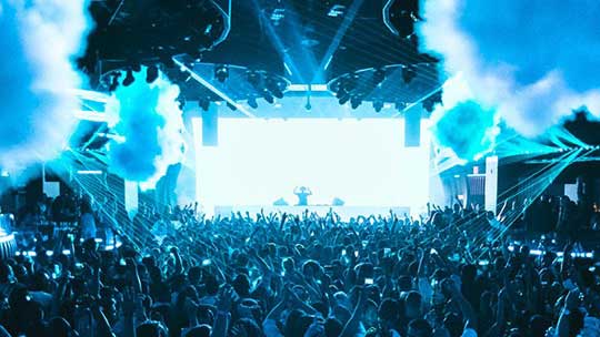 hi ibiza vip tables 02